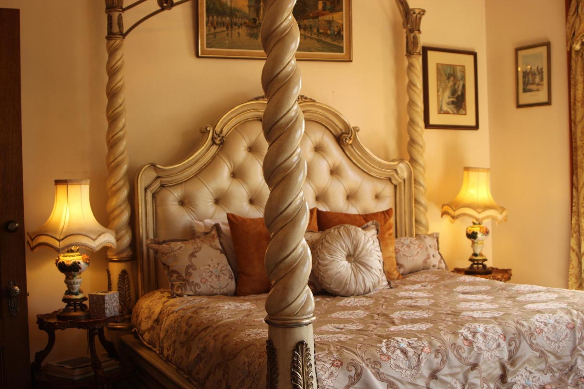 קלמזו Henderson Castle Inn חדר תמונה