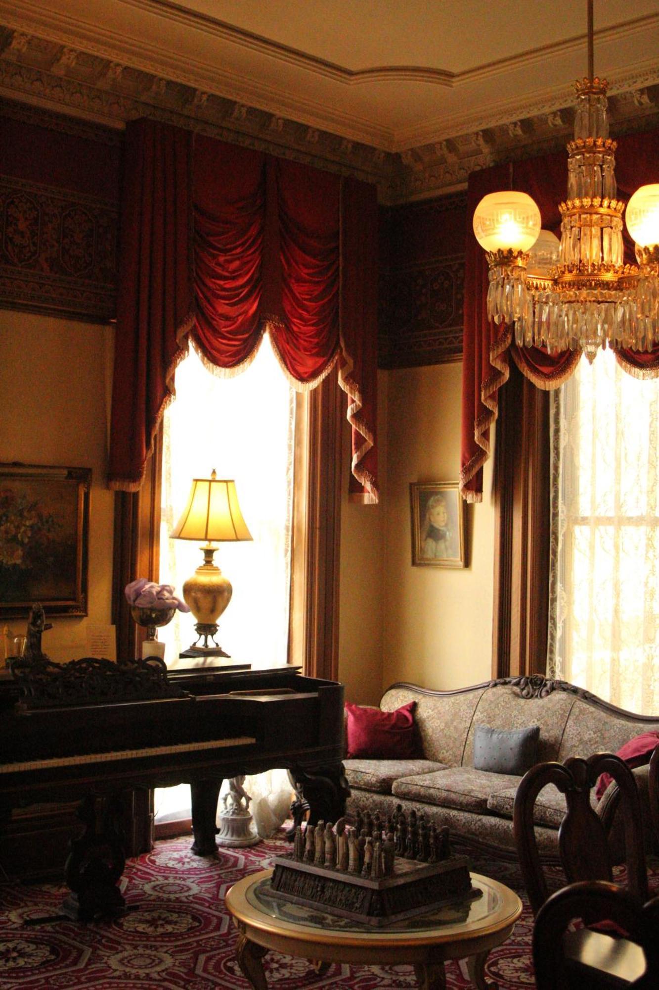 קלמזו Henderson Castle Inn מראה חיצוני תמונה